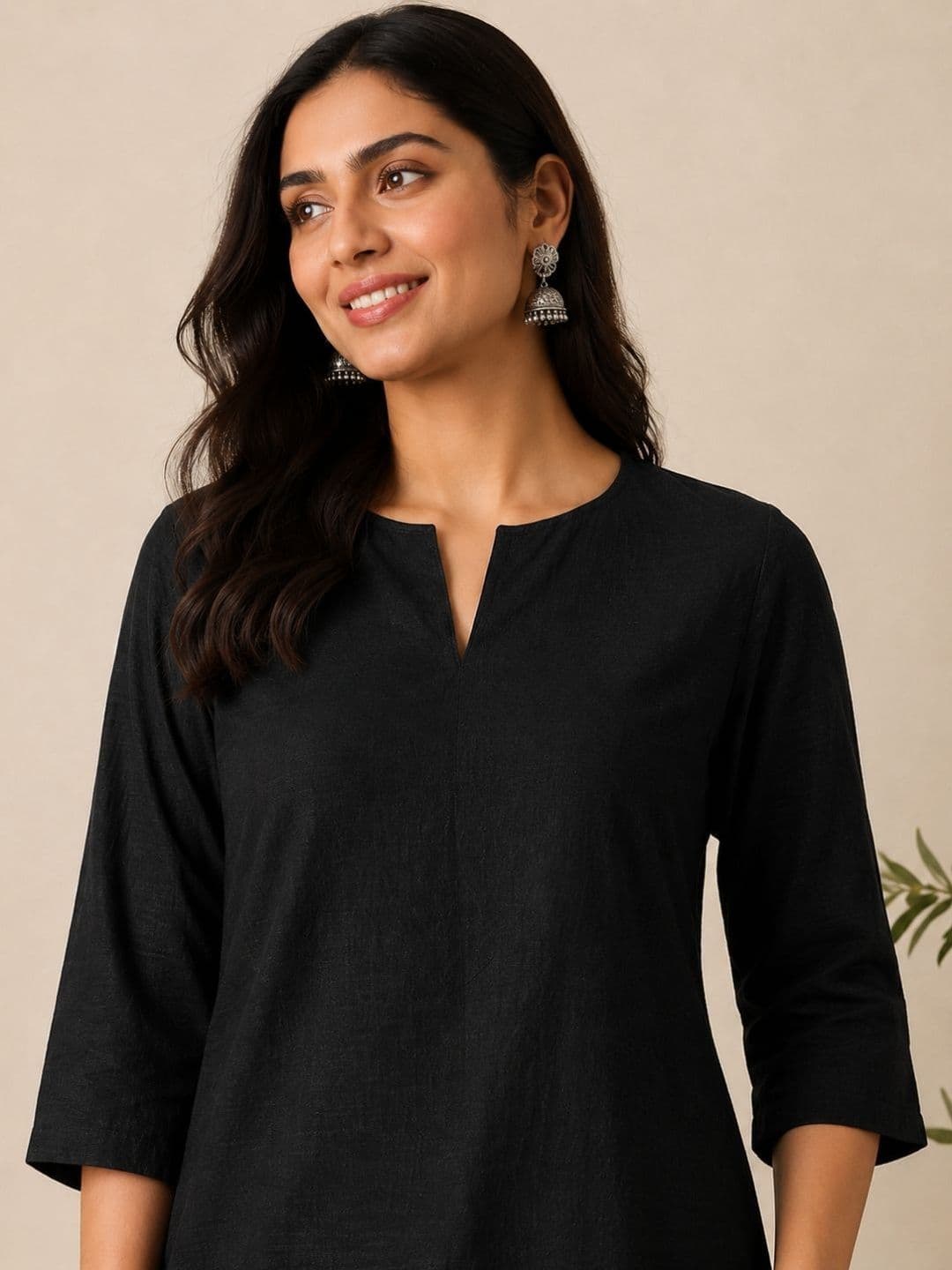 swingal Women Black Pure Cotton Solid Straight Kurta thumbnail 2