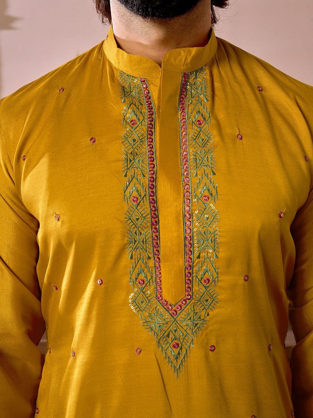 House of Pataudi Embroidered Cotton Mandarin Collar Knee Length Straight Kurta thumbnail 4