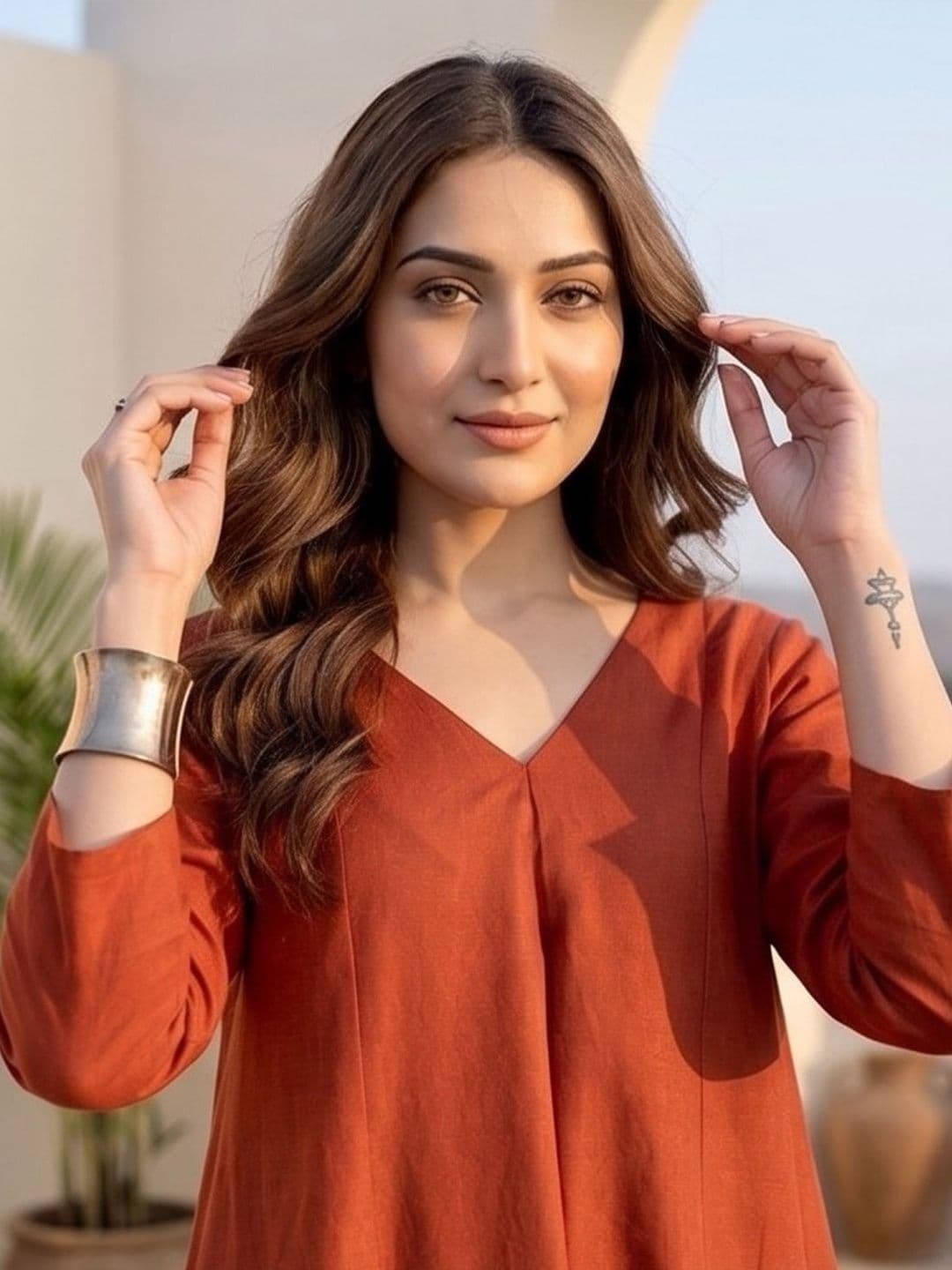 Varanga Women Regular Kurta with Trousers thumbnail 2