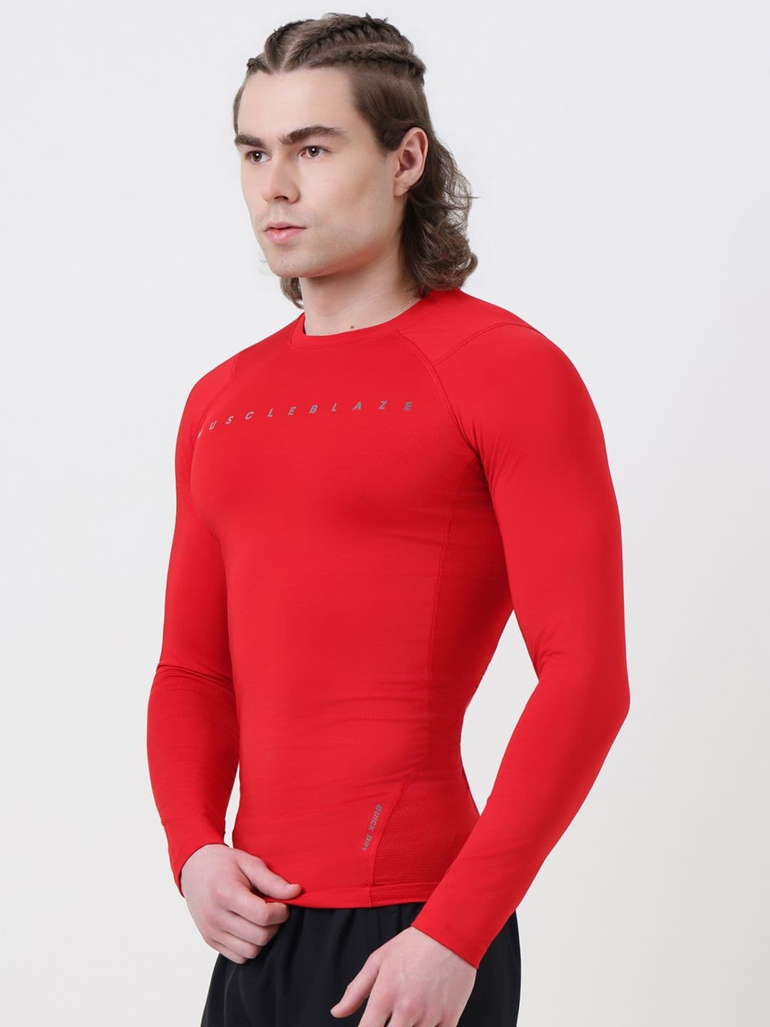MuscleBlaze Unisex Brand Logo Printed Round Neck Compression T-shirt thumbnail 6