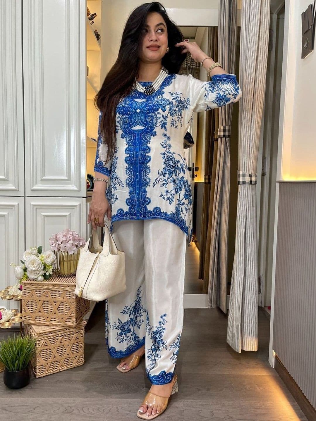 Anouk Rustic Women Floral Printed Regular Kurta with Palazzos thumbnail 5