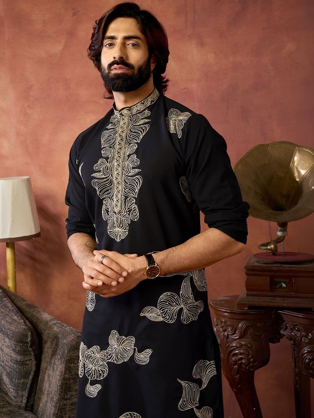House of Pataudi Embroidered Cotton Mandarin Collar Knee Length Straight Kurtas thumbnail 6