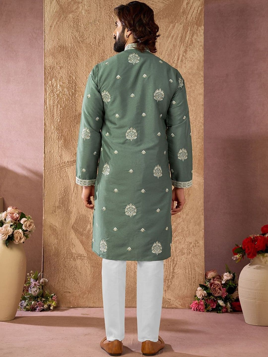 House of Pataudi Embroidered Cotton Mandarin Collar Knee Length Straight Kurta thumbnail 5
