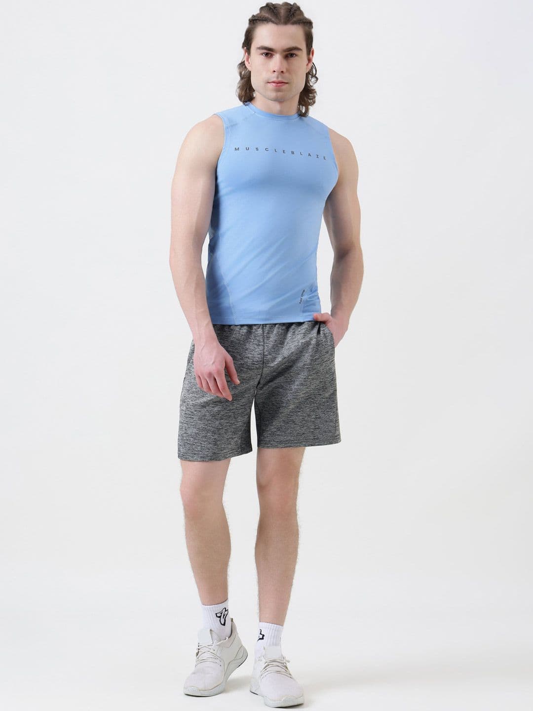 MuscleBlaze Unisex Brand Logo Printed Round Neck Compression T-shirt thumbnail 3
