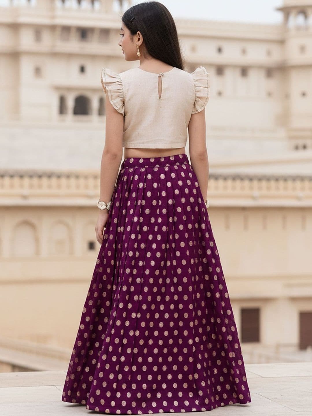 KALANANDI Girls Embellished Foil Print Ready to Wear Lehenga & thumbnail 5