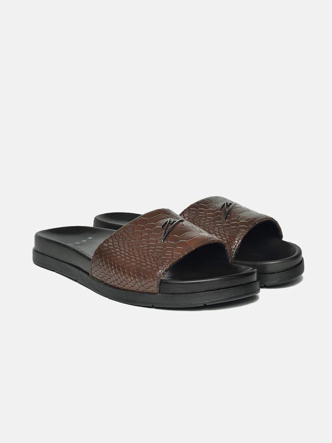 ZEESH Men Textured Bronte Thon Leather Sliders thumbnail 2
