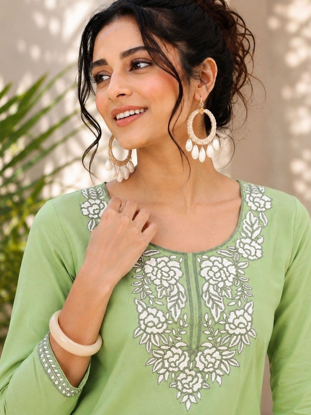 LUSIVA Floral Embroidered Kurti thumbnail 4