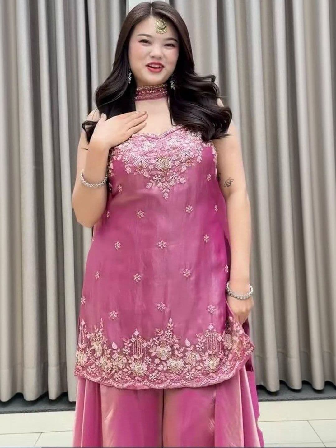 BOUNCER Women Ethnic Motifs Embroidered Regular Thread Work Pure Silk Kurta with Palazzos & With Dupatta thumbnail 4