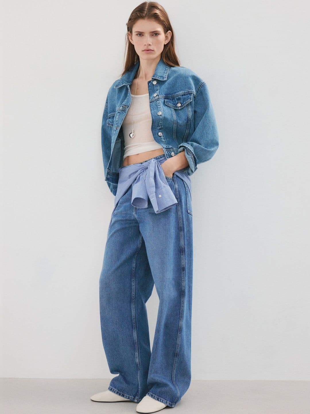 MANGO Women Bootcut Mid-Rise Light Fade Jeans thumbnail 5