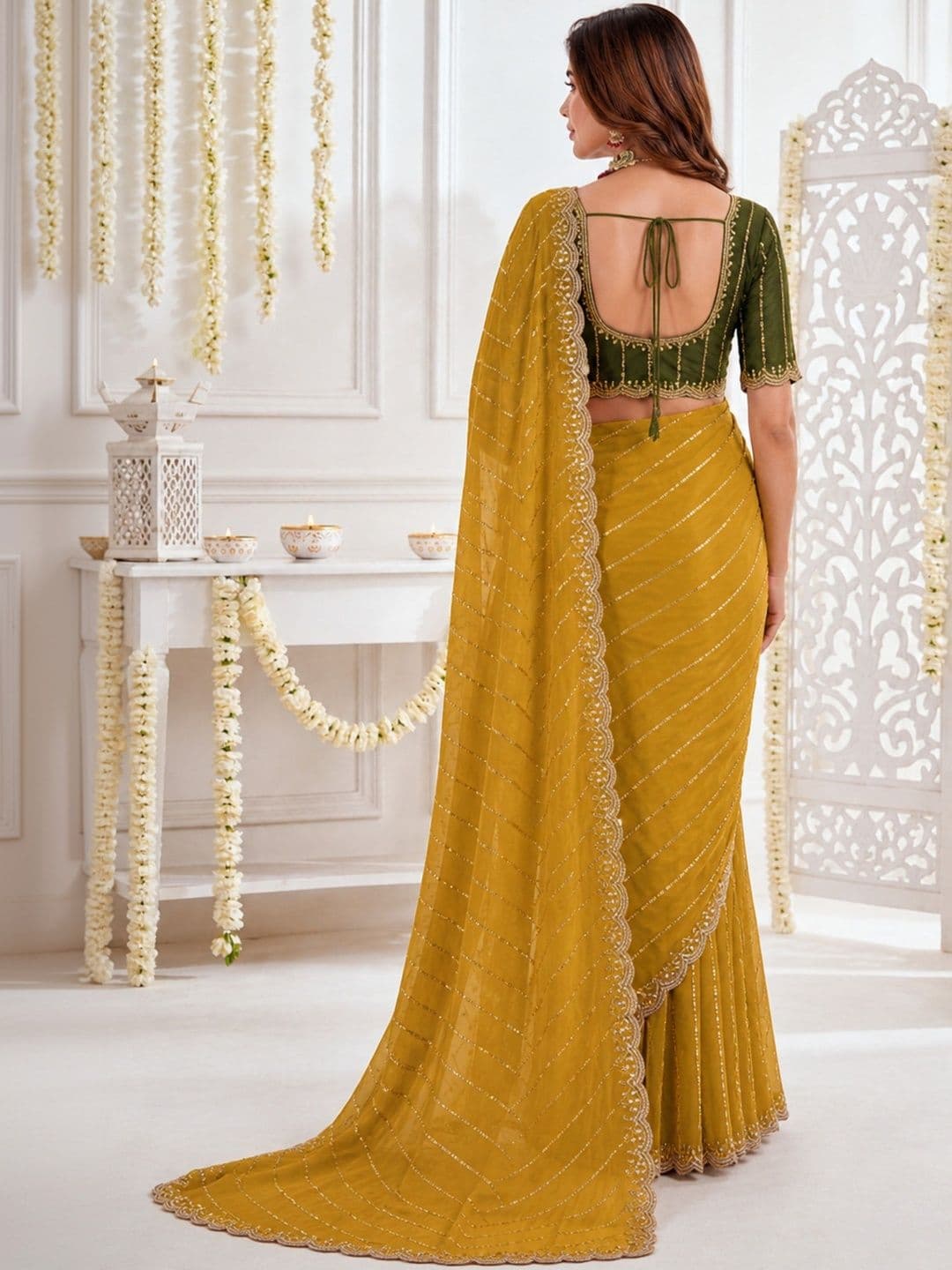 DIVASTRI Embellished Sequinned Poly Georgette Heavy Work Saree thumbnail 4