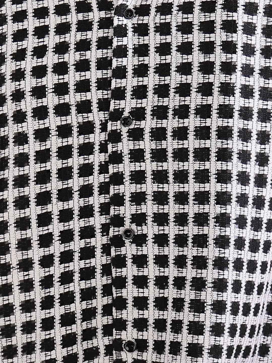 The Roadster Lifestyle Co. Classic Checked Cotton Half Sleeve Shirt thumbnail 7