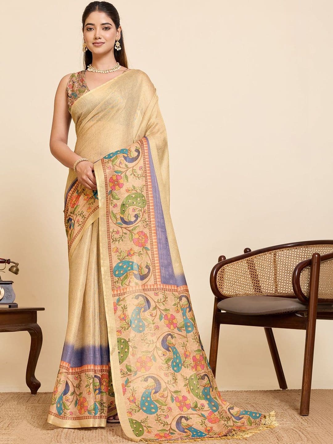 VEDANT VASTRAM Ethnic Motifs Linen Blend Handloom Saree - view 1