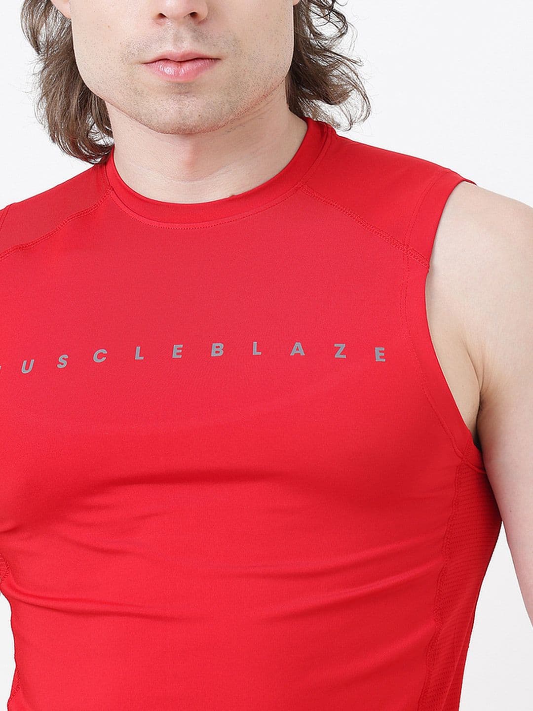 MuscleBlaze Unisex Brand Logo Printed Round Neck Compression T-shirt thumbnail 3
