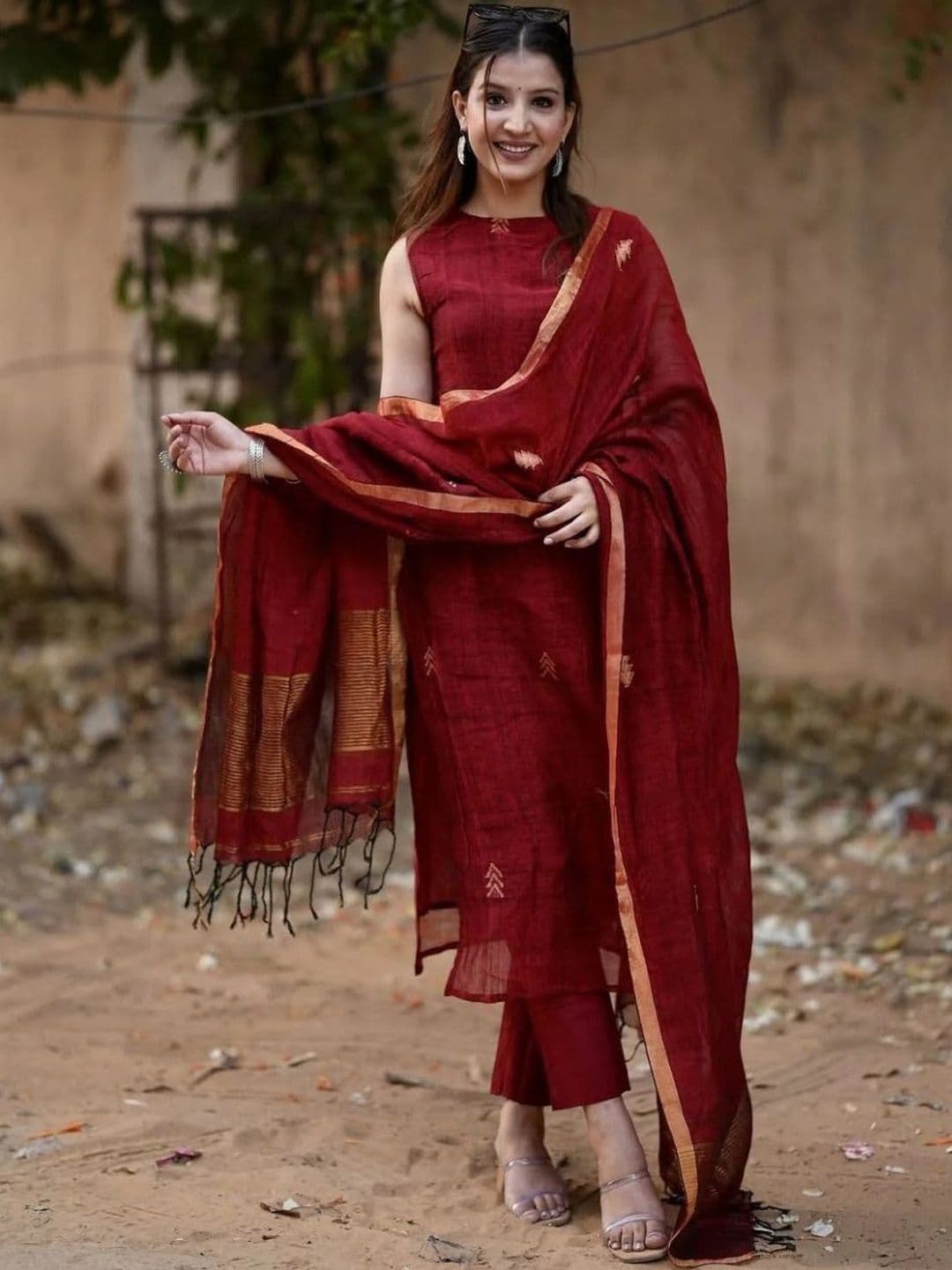 Crown Threads Ethnic Motifs Printed Round Neck Thread Work Kurta with Trousers & Dupatta thumbnail 6