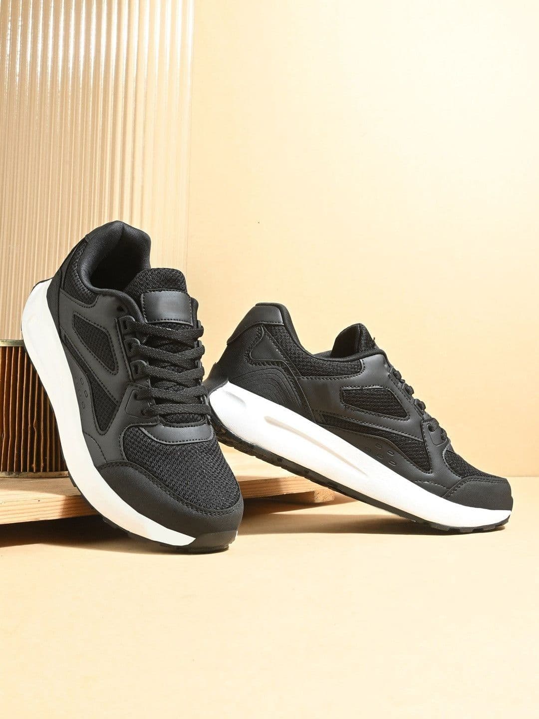 Luper Men Training or Gym Non-Marking Shoes - view 1