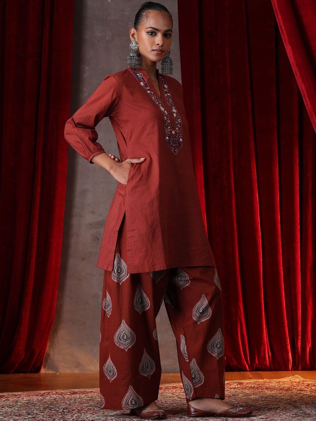 Khushal K Women Ethnic Motifs Embroidered Regular Thread Work Pure Cotton Kurta with Palazzos thumbnail 3