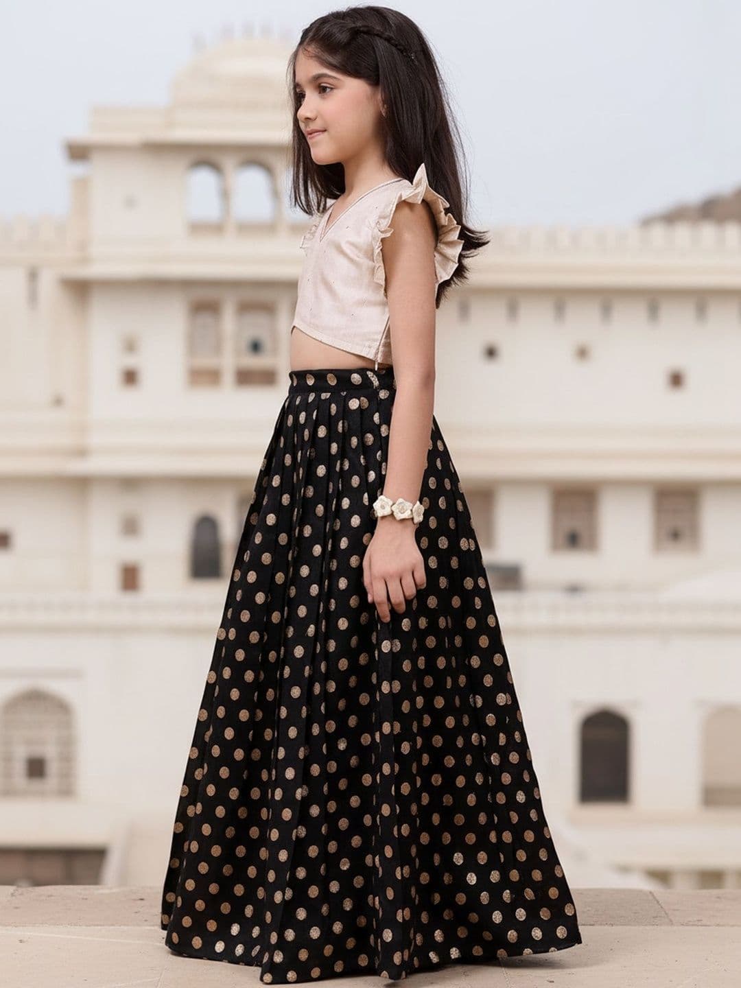 KALANANDI Girls Embellished Foil Print Ready to Wear Lehenga & thumbnail 4