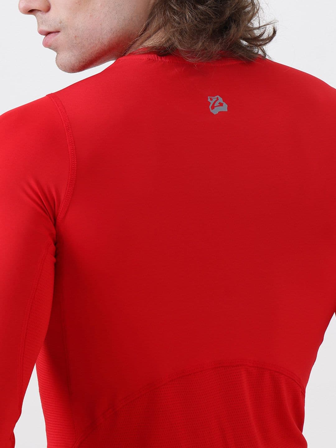 MuscleBlaze Unisex Brand Logo Printed Round Neck Compression T-shirt thumbnail 4