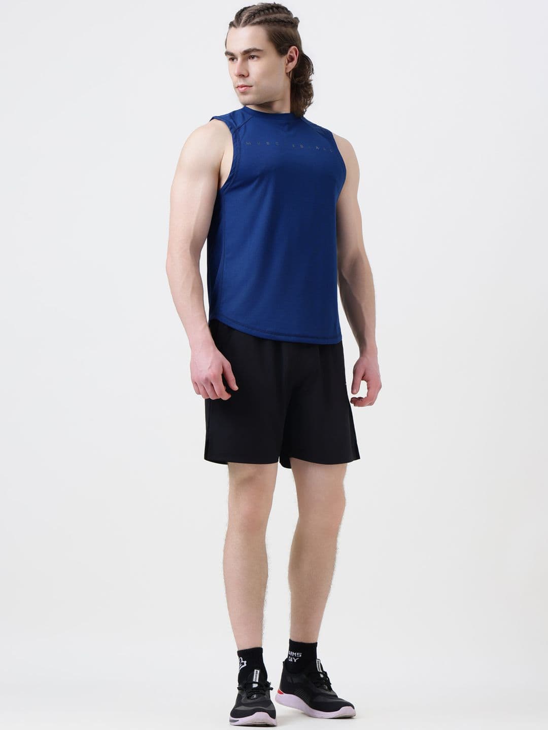 MuscleBlaze Men Brand Logo Printed Round Neck Compression T-shirt thumbnail 5