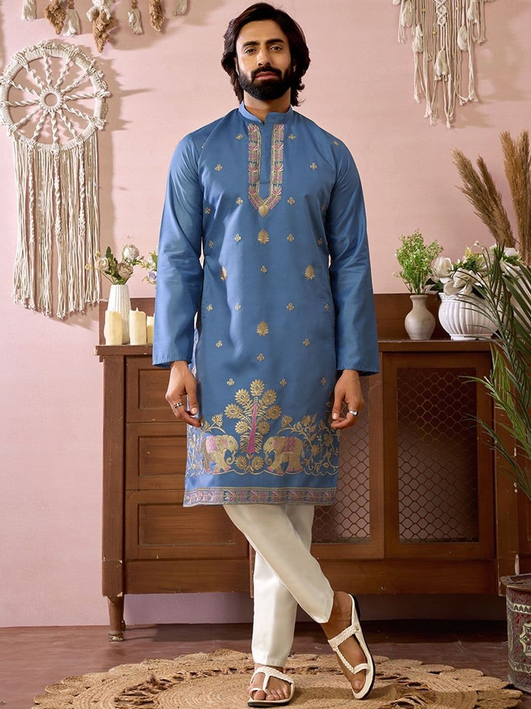 House of Pataudi Embroidered Cotton Mandarin Collar Knee Length Straight Kurta thumbnail 5