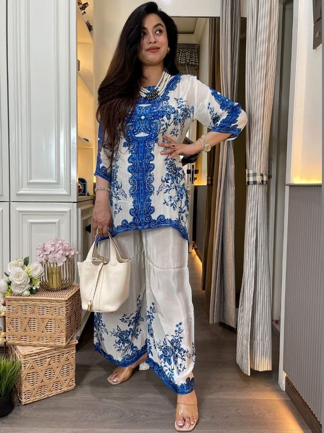 Anouk Rustic Women Floral Printed Regular Kurta with Palazzos thumbnail 6