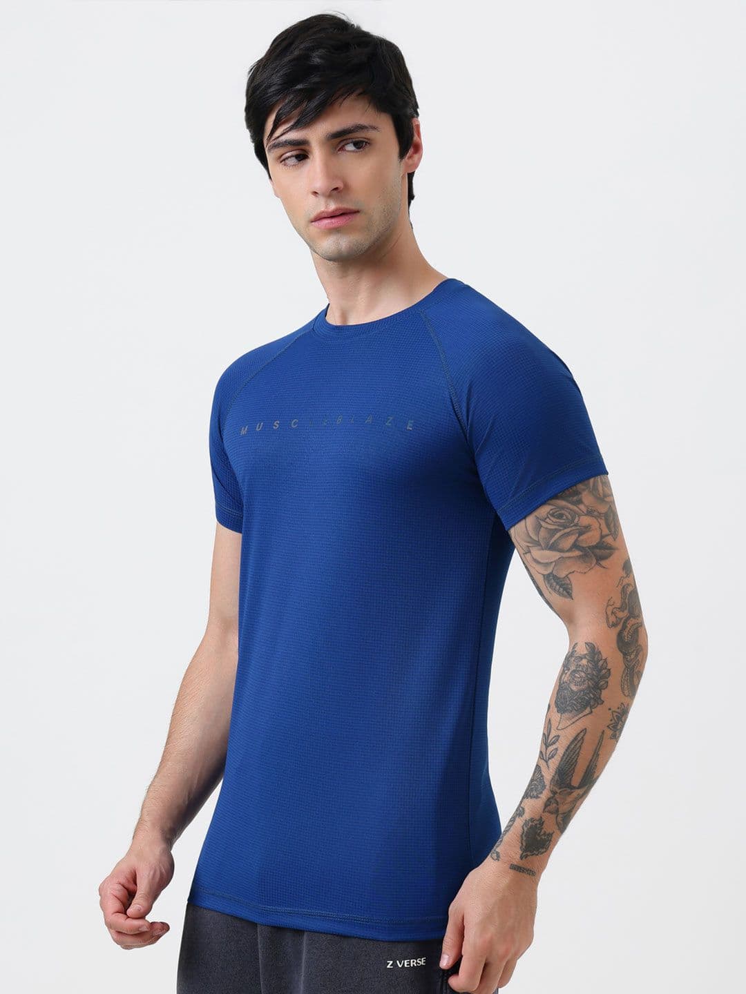 MuscleBlaze Unisex Brand Logo Printed Round Neck Compression T-shirt thumbnail 5