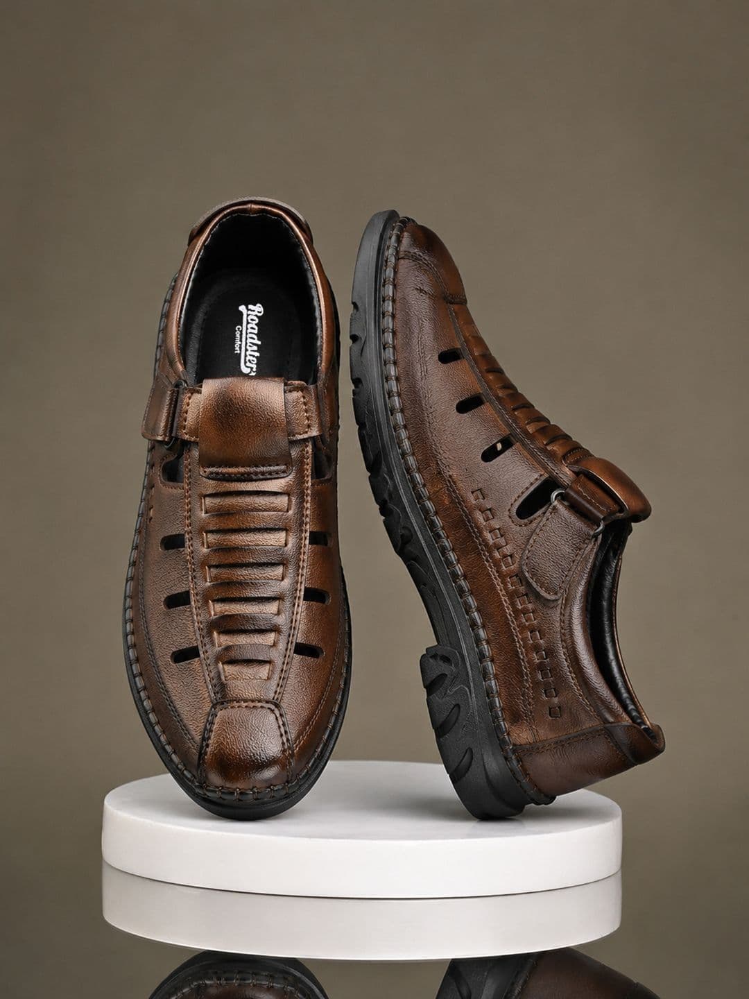 The Roadster Lifestyle Co Men Leather Velcro Fisherman Sandals thumbnail 5