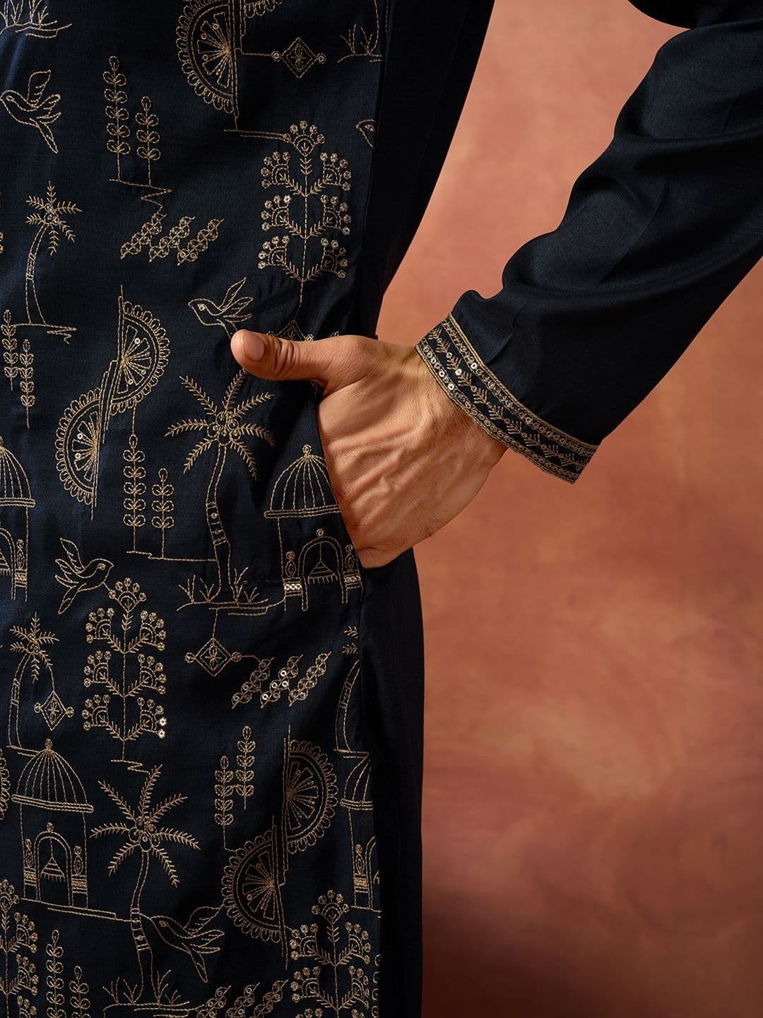 House of Pataudi Embroidered Cotton Mandarin Collar Knee Length Straight Kurtas thumbnail 5