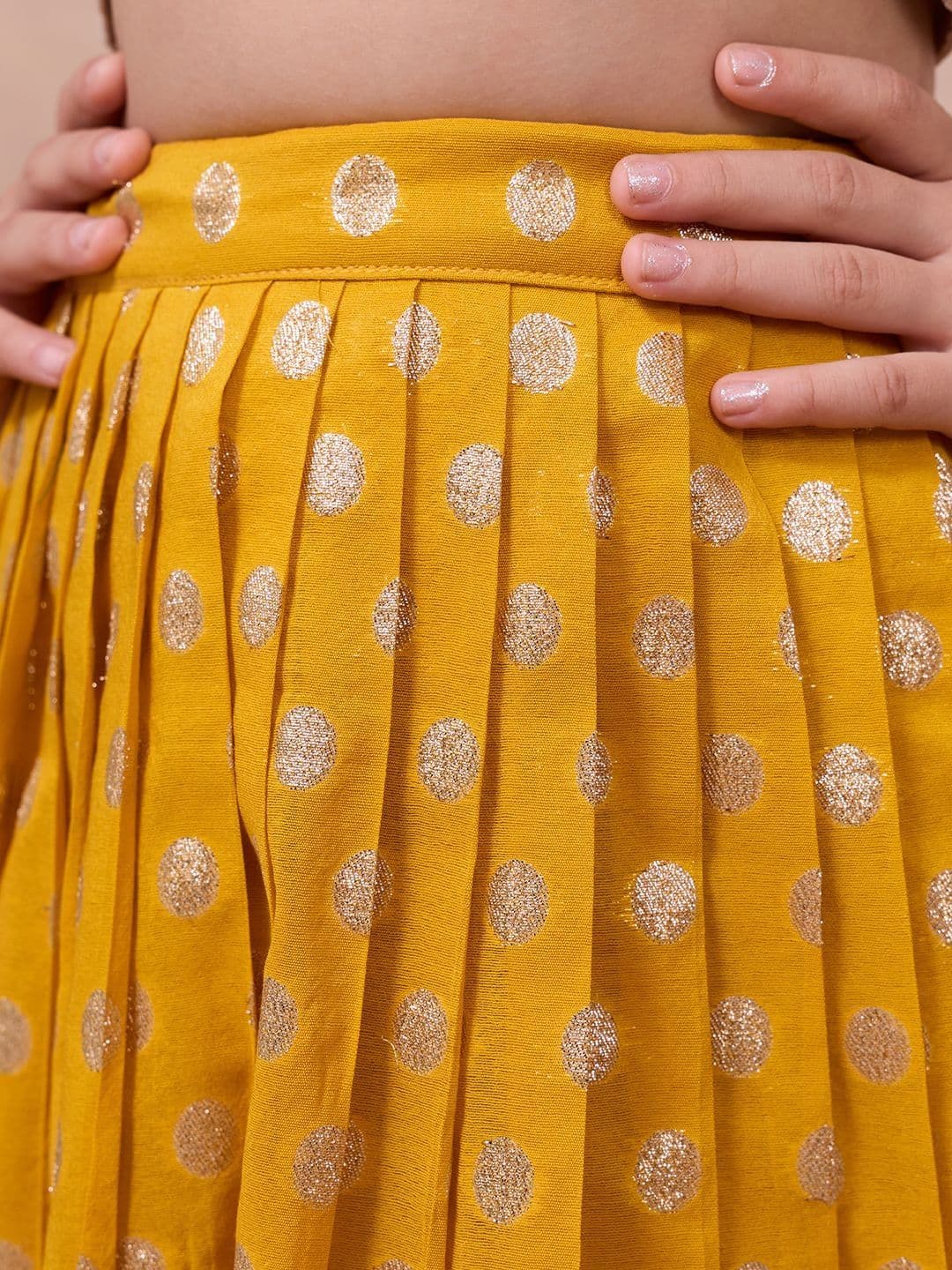 KALANANDI Girls Embellished Foil Print Ready to Wear Lehenga & thumbnail 2