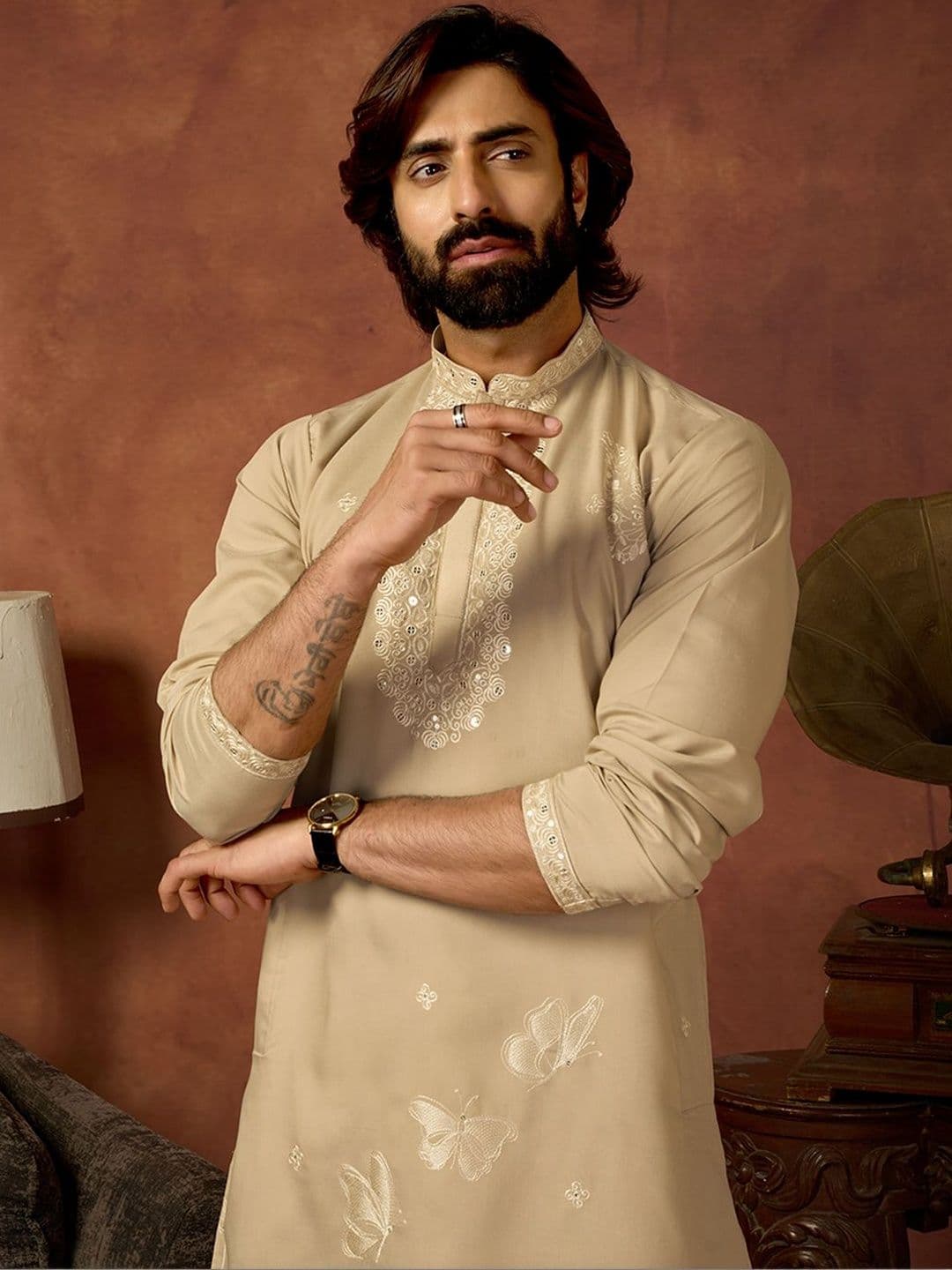 House of Pataudi Embroidered Cotton Mandarin Collar Knee Length Straight Kurtas thumbnail 6
