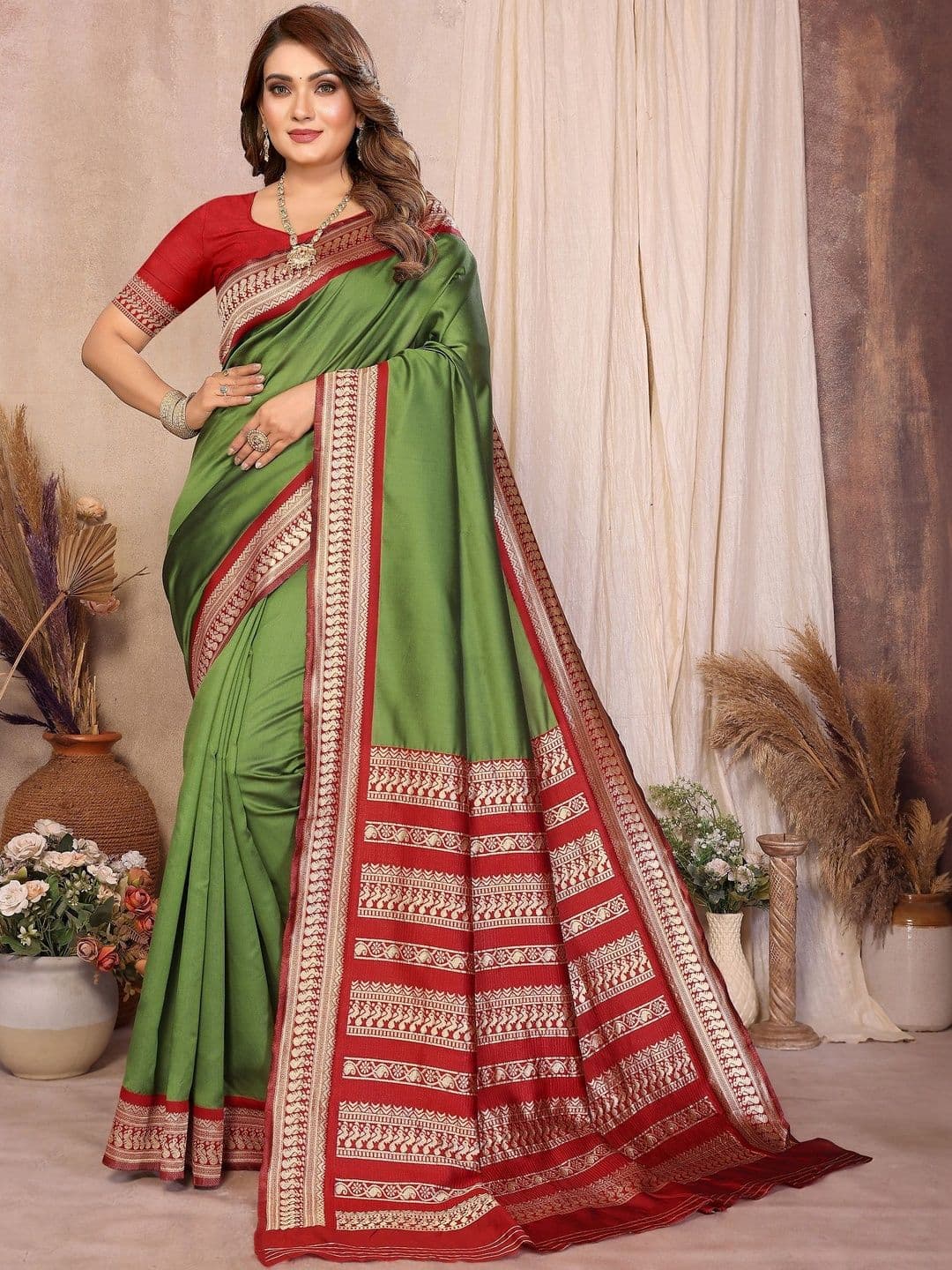 VEDANT VASTRAM Woven Design Zari Art Silk Handloom Banarasi Saree - view 1