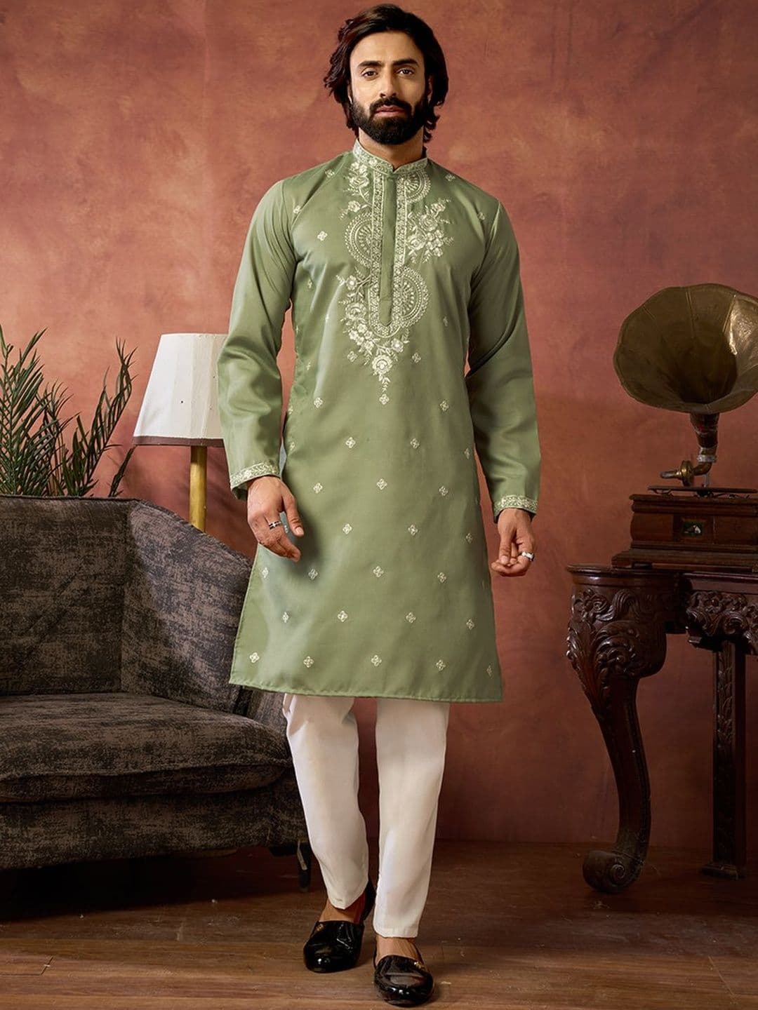 House of Pataudi Embroidered Cotton Mandarin Collar Knee Length Straight Kurta thumbnail 4