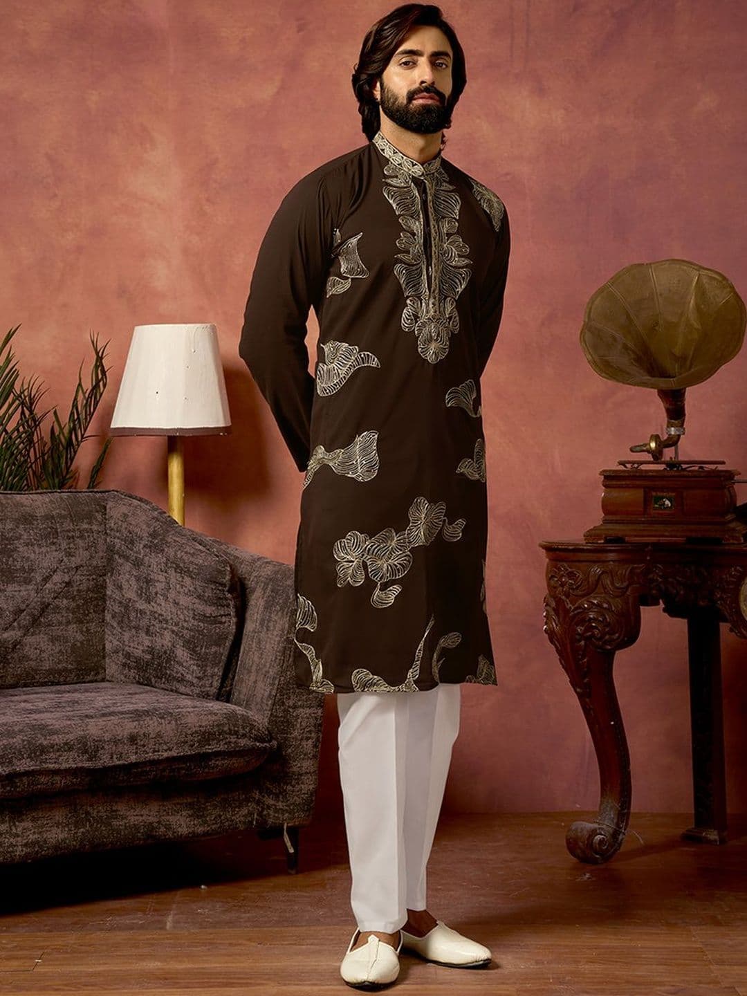 House of Pataudi Embroidered Cotton Mandarin Collar Knee Length Straight Kurtas thumbnail 3