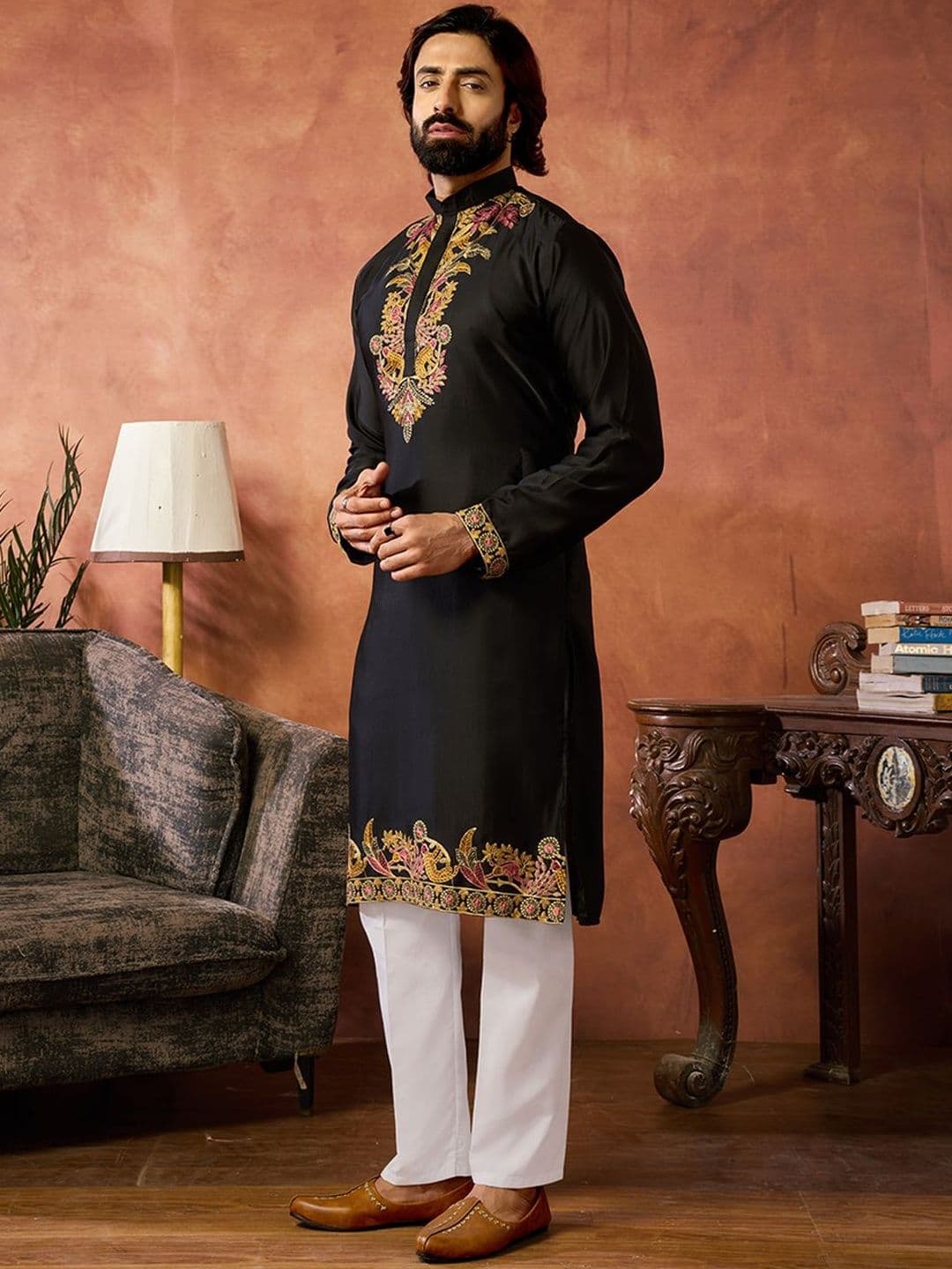 House of Pataudi Embroidered Cotton Mandarin Collar Knee Length Straight Kurta - view 1