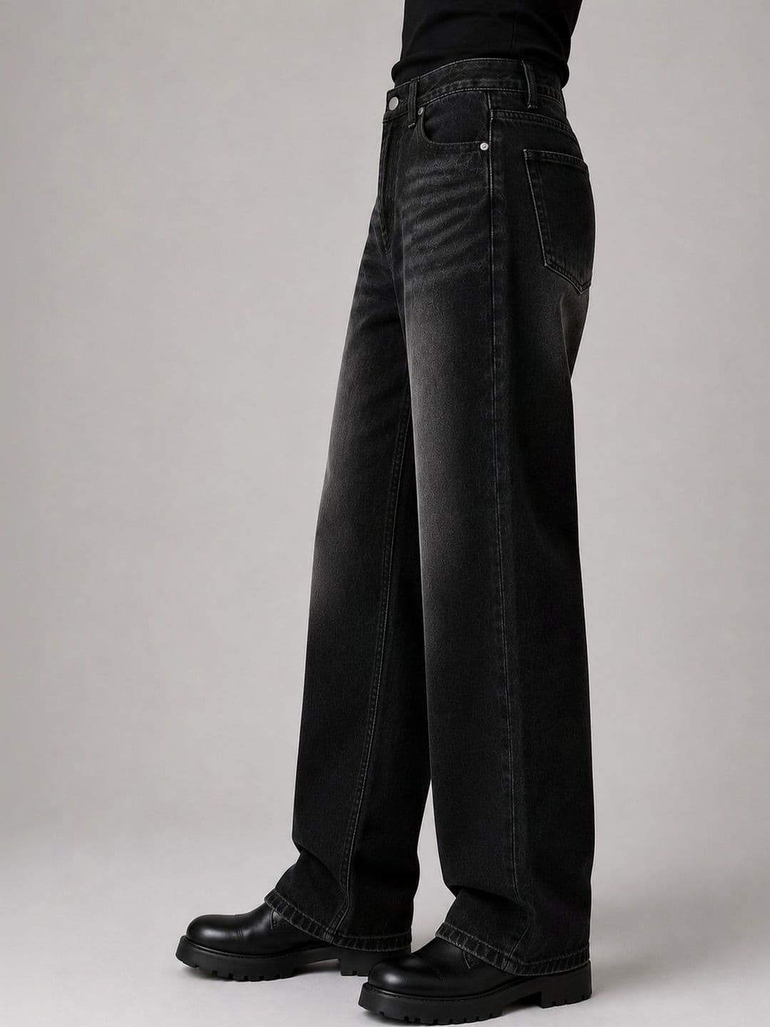 Line out line Women High-Rise Light Fade Jeans thumbnail 2