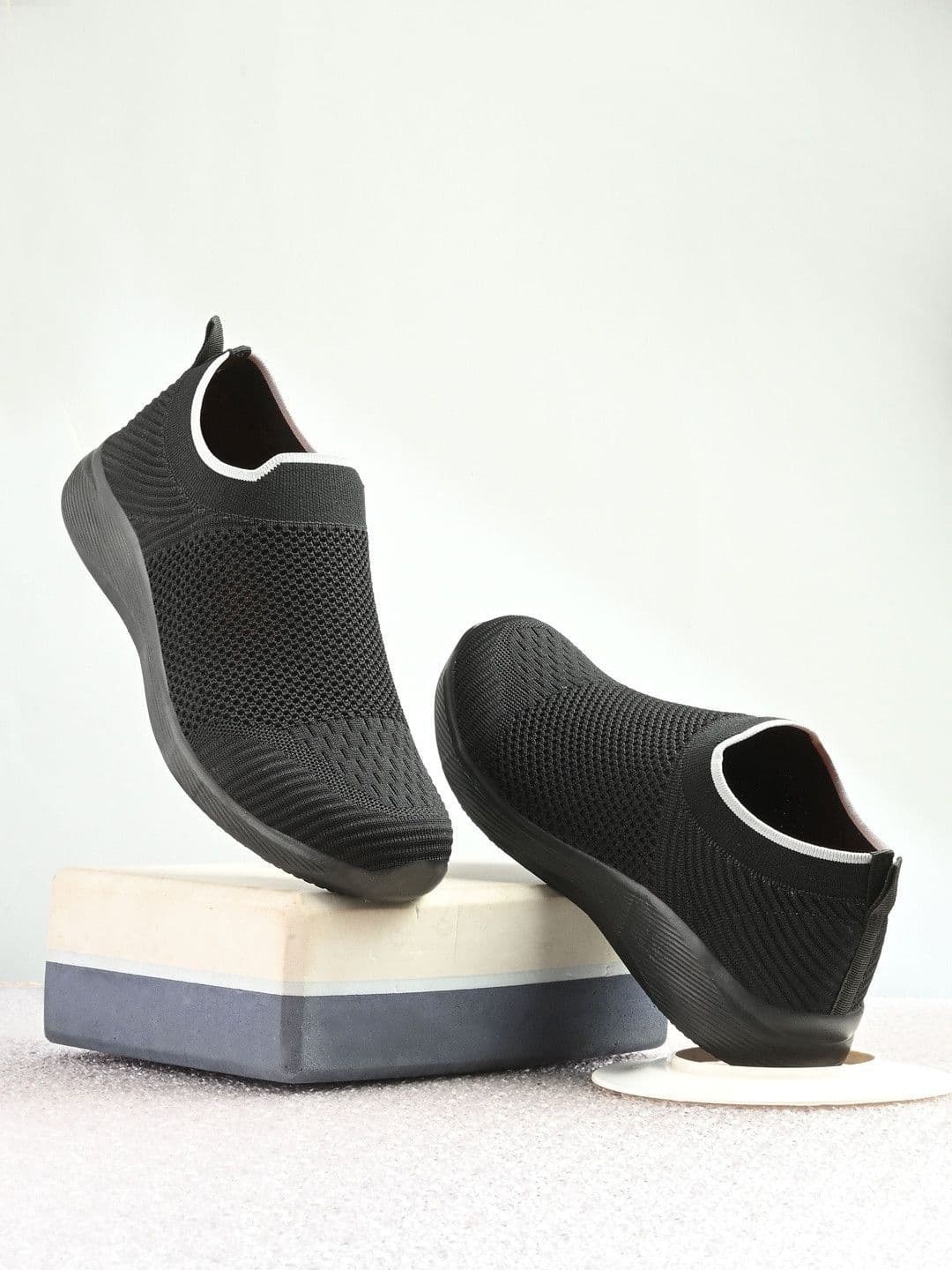 Luper Men Running Non-Marking Shoes - view 1