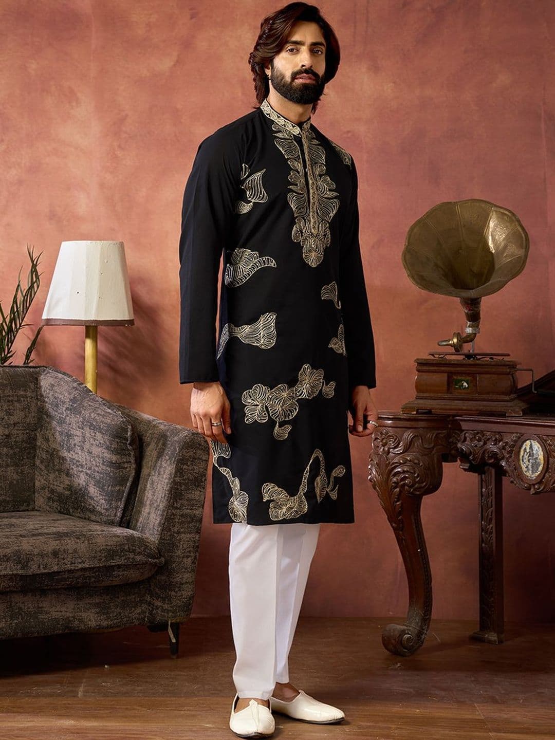 House of Pataudi Embroidered Cotton Mandarin Collar Knee Length Straight Kurtas - view 1