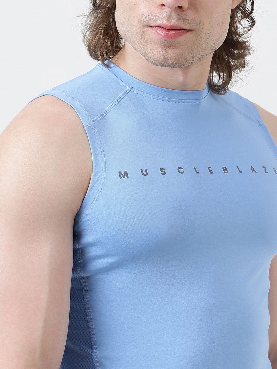 MuscleBlaze Unisex Brand Logo Printed Round Neck Compression T-shirt thumbnail 2