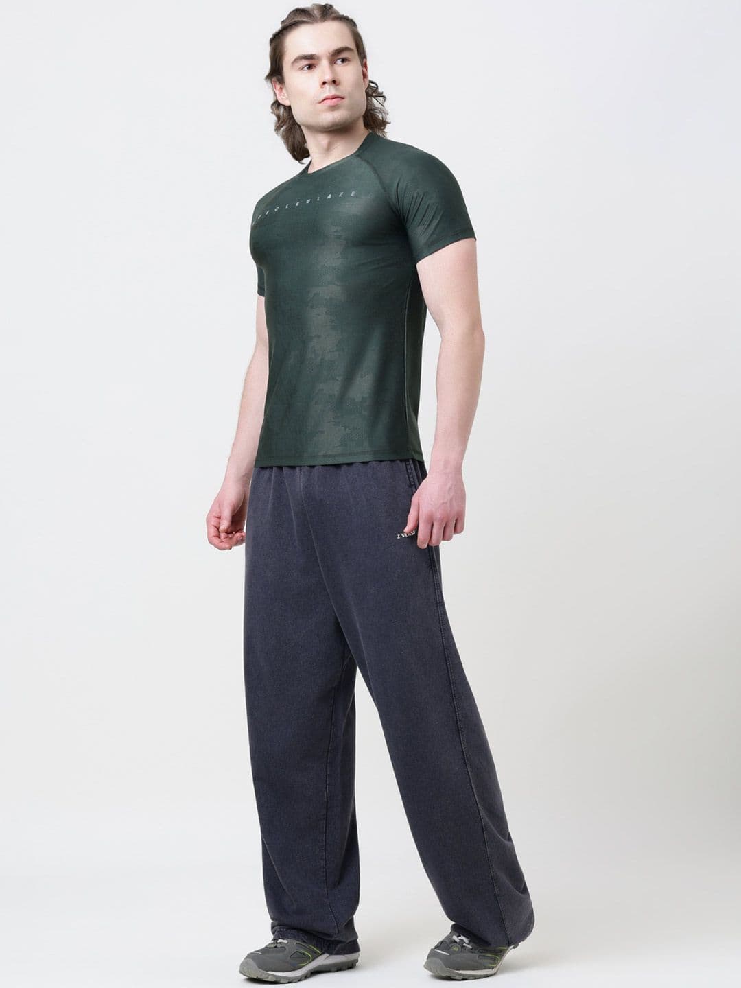 MuscleBlaze Unisex Brand Logo Printed Round Neck Compression T-shirt thumbnail 6