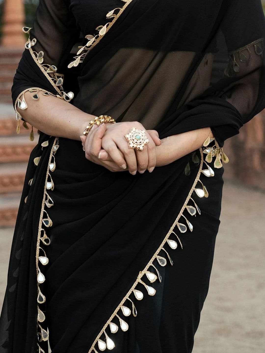 Sangria Embellished Border Sarees With Blouse Piece thumbnail 5