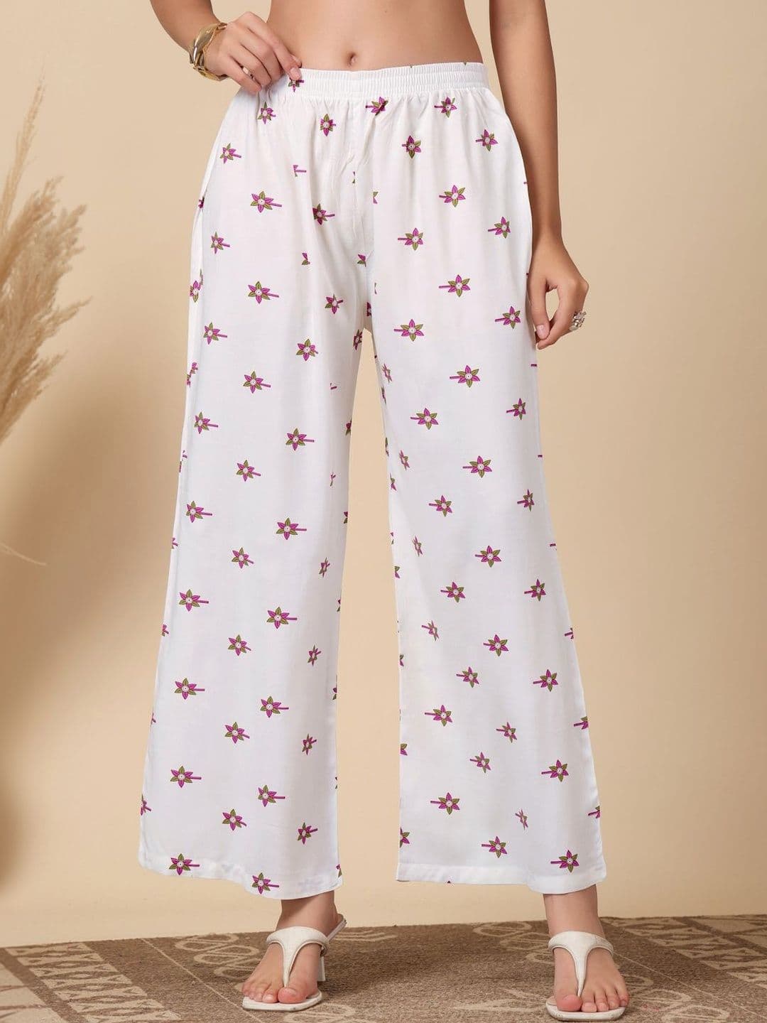 KLOTTHE Women Printed Straight Palazzos - view 1