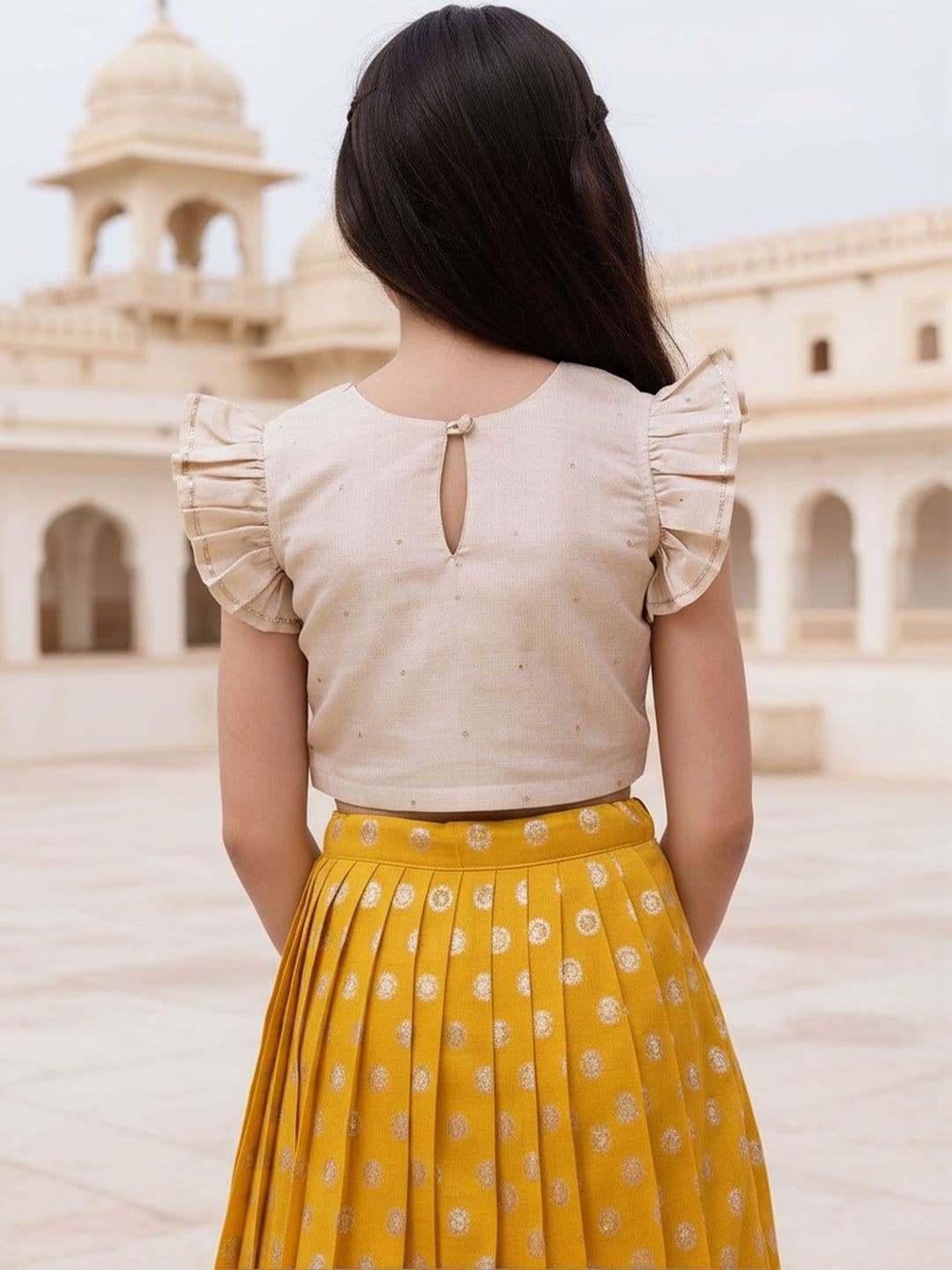 KALANANDI Girls Embellished Foil Print Ready to Wear Lehenga & thumbnail 4