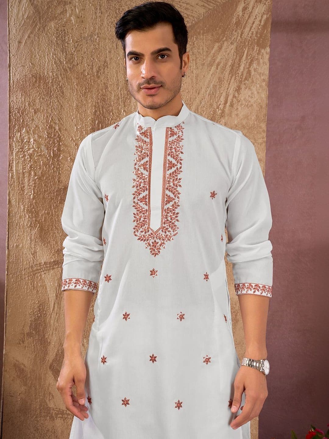 House of Pataudi Embroidered Cotton Mandarin Collar Knee Length Straight Kurta thumbnail 3