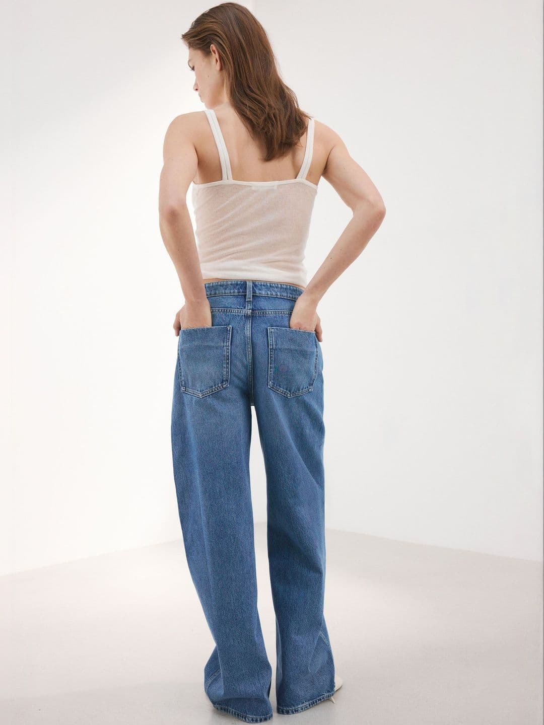 MANGO Women Bootcut Mid-Rise Light Fade Jeans thumbnail 3
