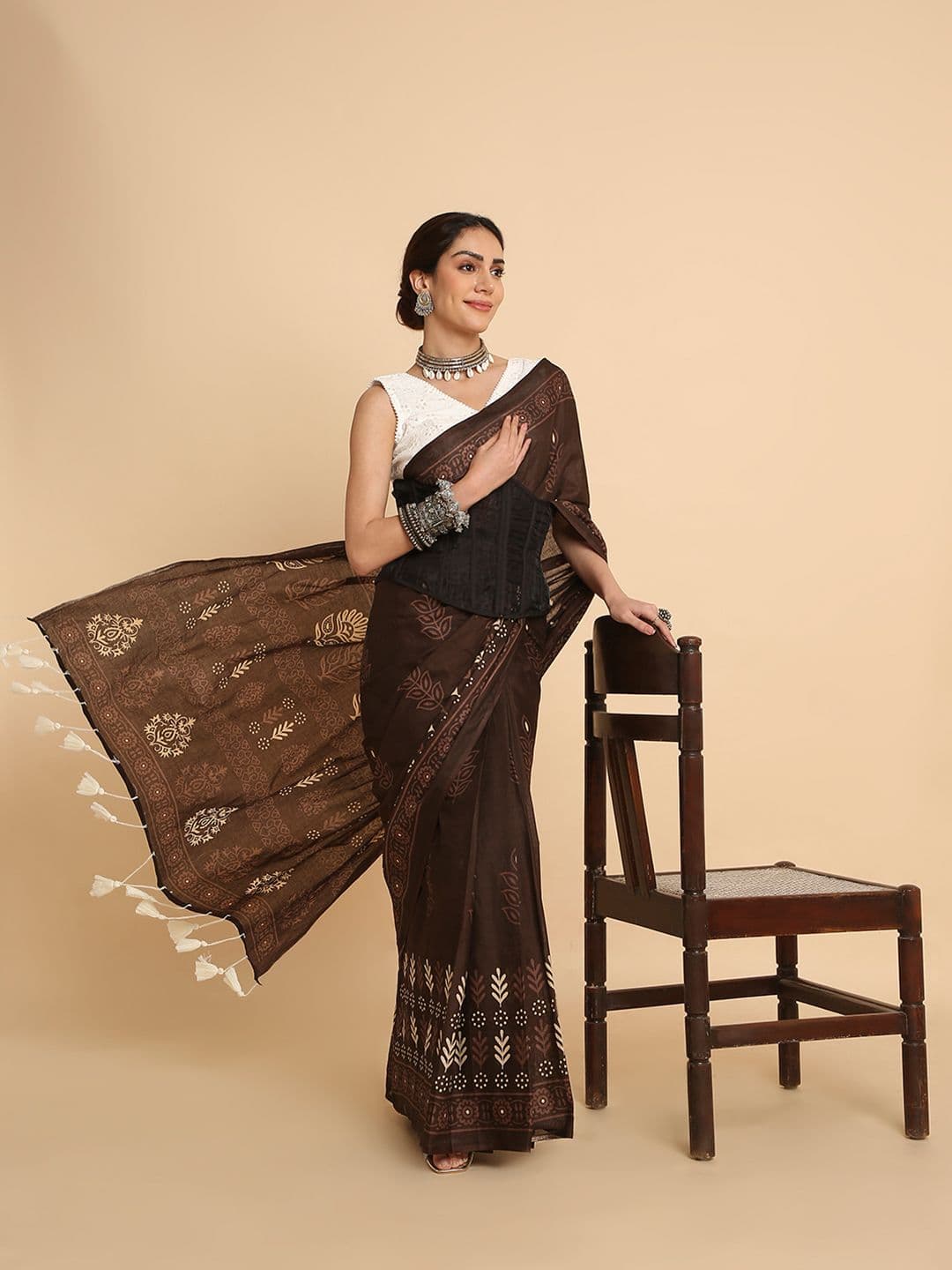 RATAN Women Cotton 1 Minute Pre Draped Saree With Unstitched Blouse Piece And Pocket Saree - view 1