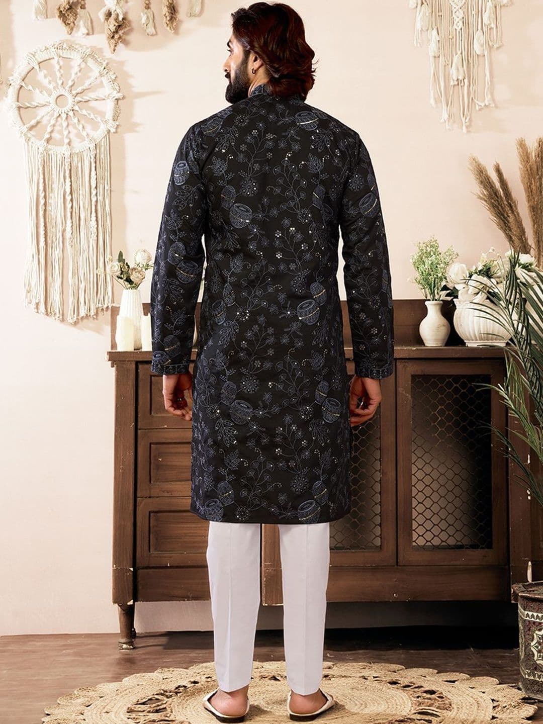 House of Pataudi Embroidered Cotton Mandarin Collar Knee Length Straight Kurtas thumbnail 6