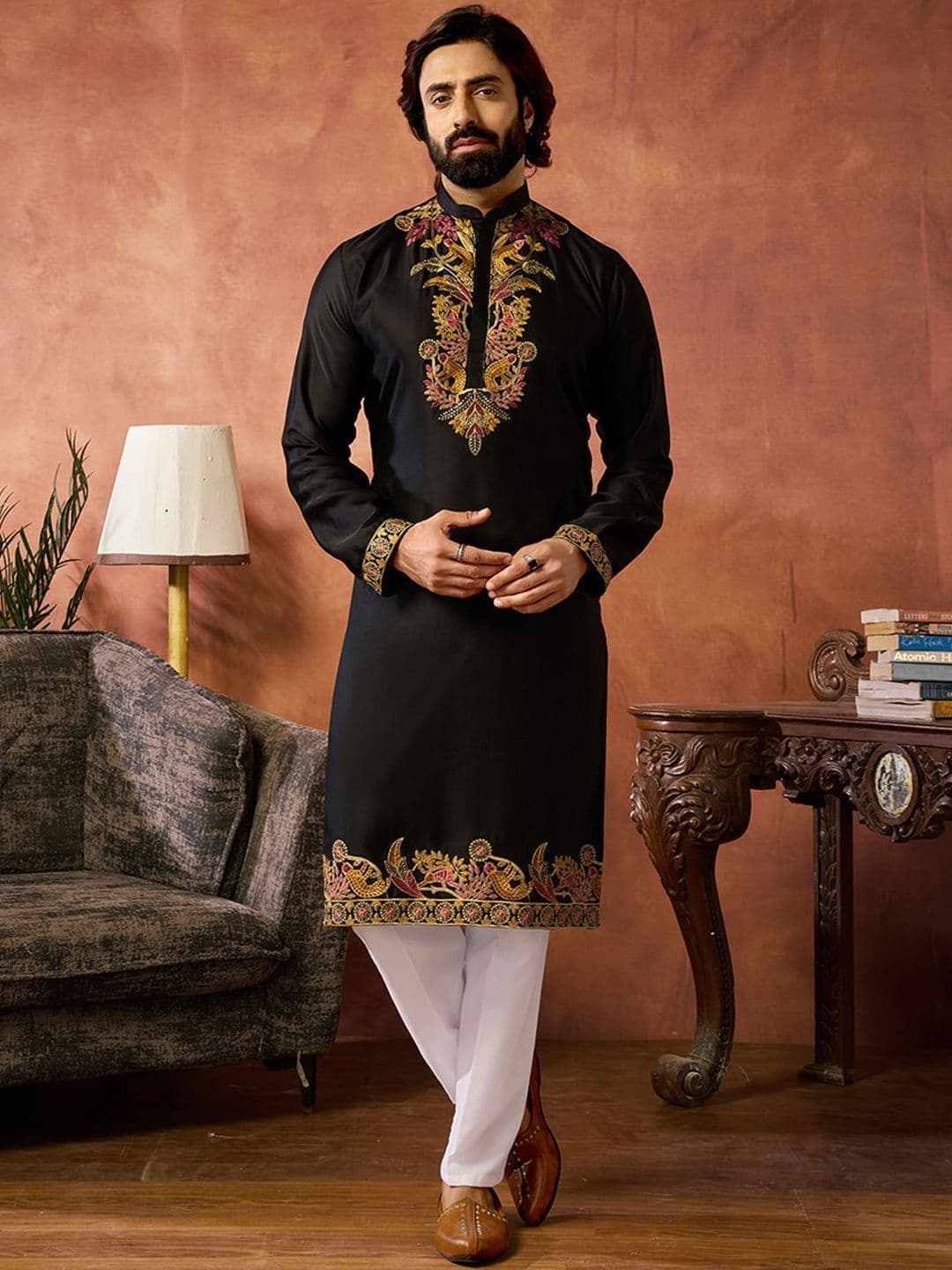 House of Pataudi Embroidered Cotton Mandarin Collar Knee Length Straight Kurta thumbnail 2