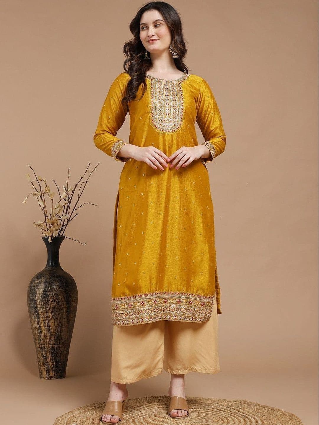rarethread Women Embroidered Kurta thumbnail 3