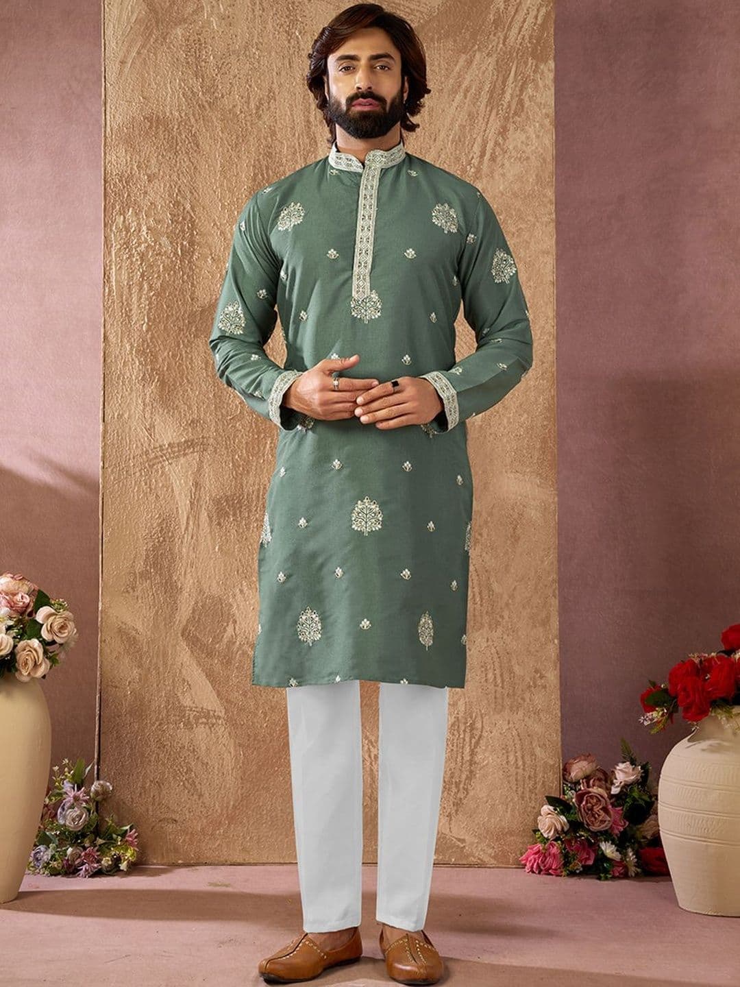 House of Pataudi Embroidered Cotton Mandarin Collar Knee Length Straight Kurta thumbnail 2
