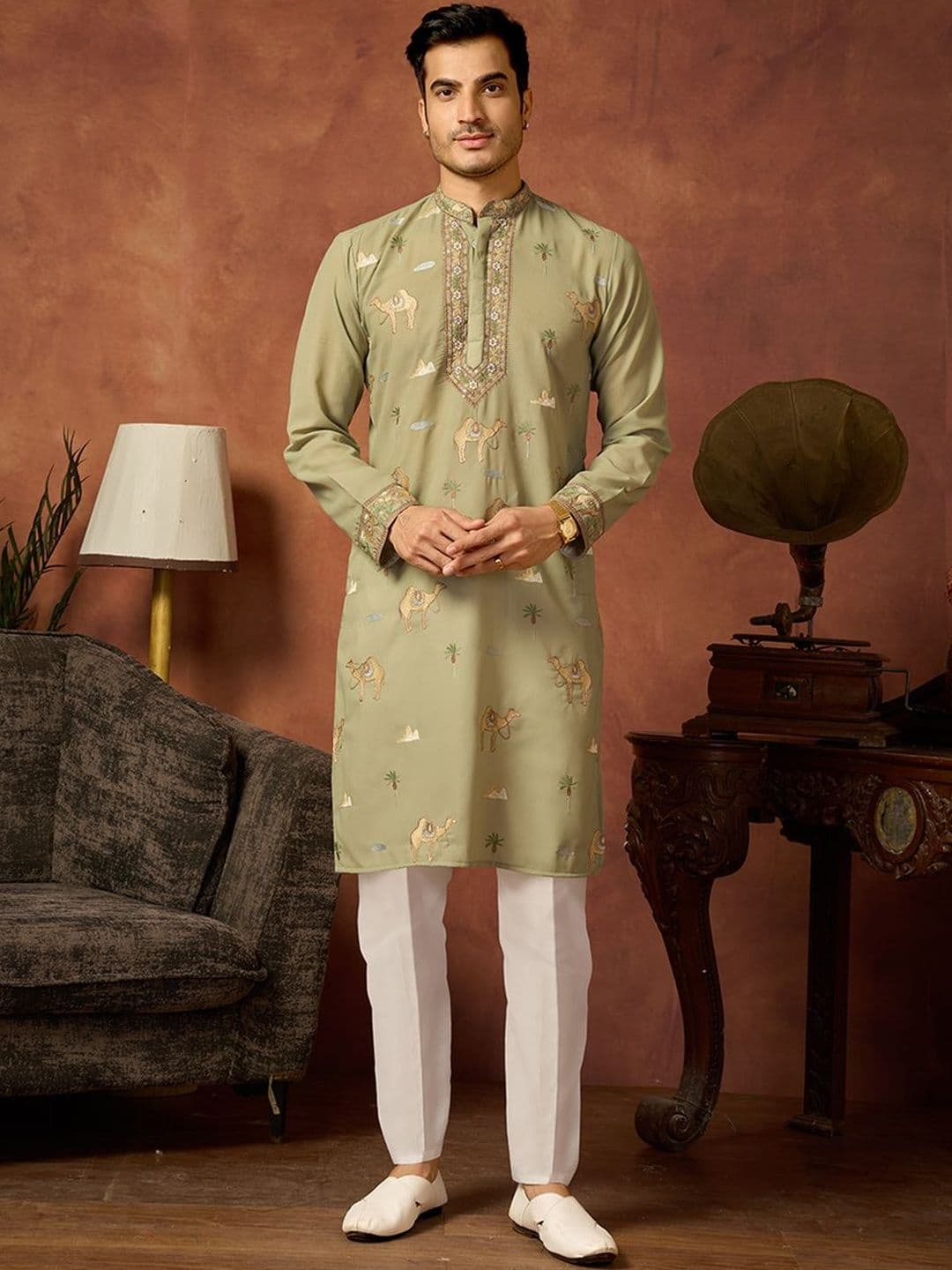 House of Pataudi Embroidered Cotton Mandarin Collar Knee Length Straight Kurta thumbnail 5